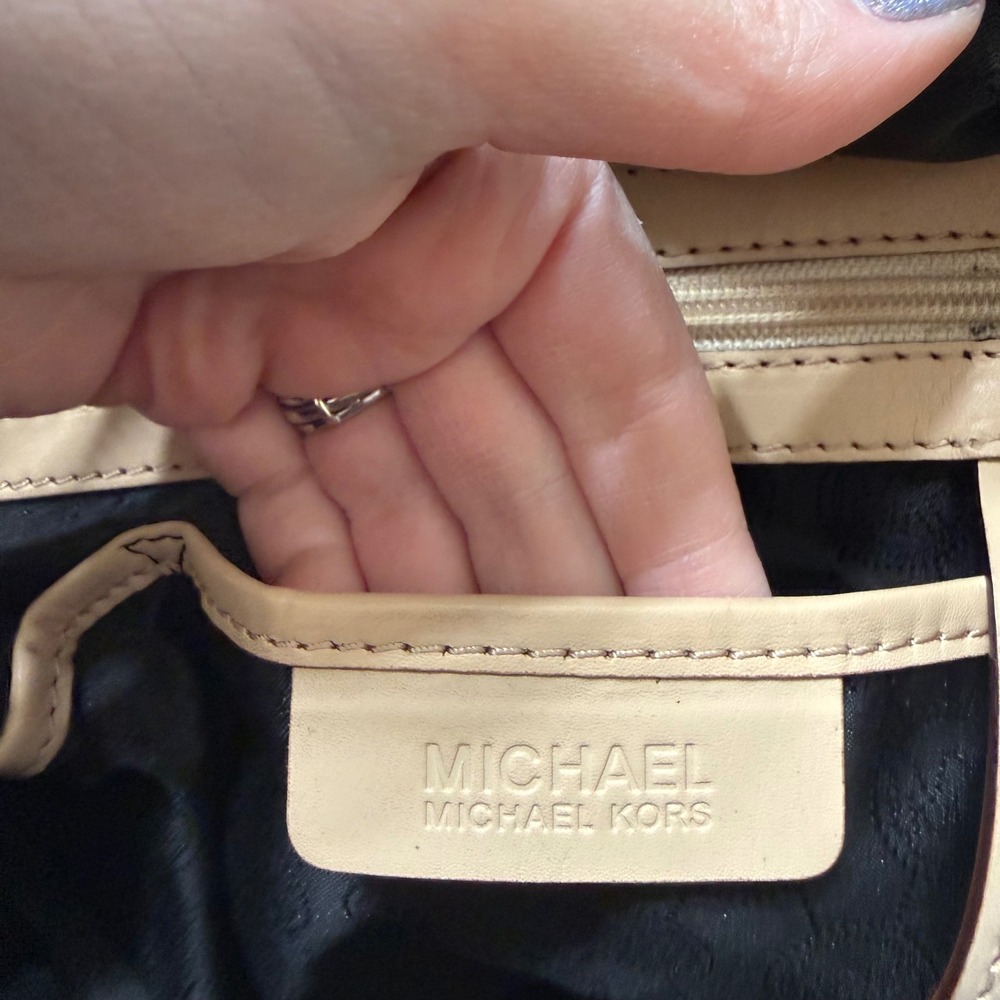 Michael Kors Grayson Black Patent Leather Monogram Satchel Handbag Gold Hardware - Picture 13 of 16